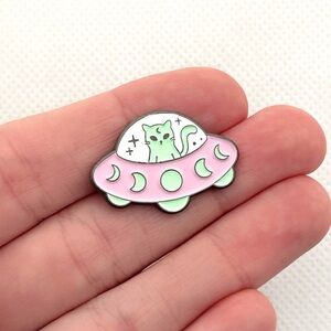Cat in UFO Enamel Pin